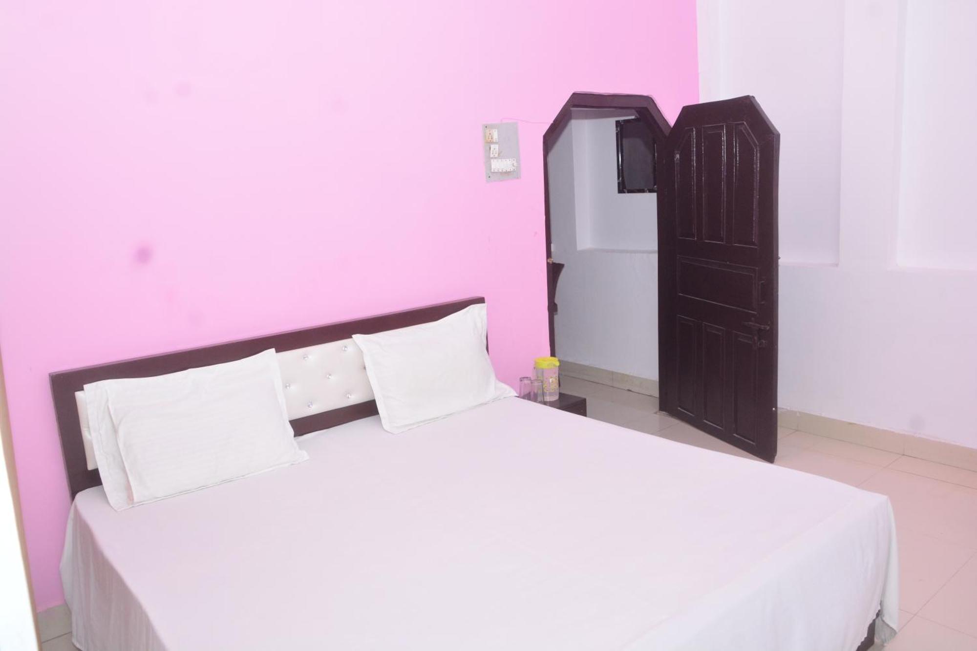 Hotel Chandrasha Villa Ayodhya Dham Ram Mandir 600 Meter Esterno foto