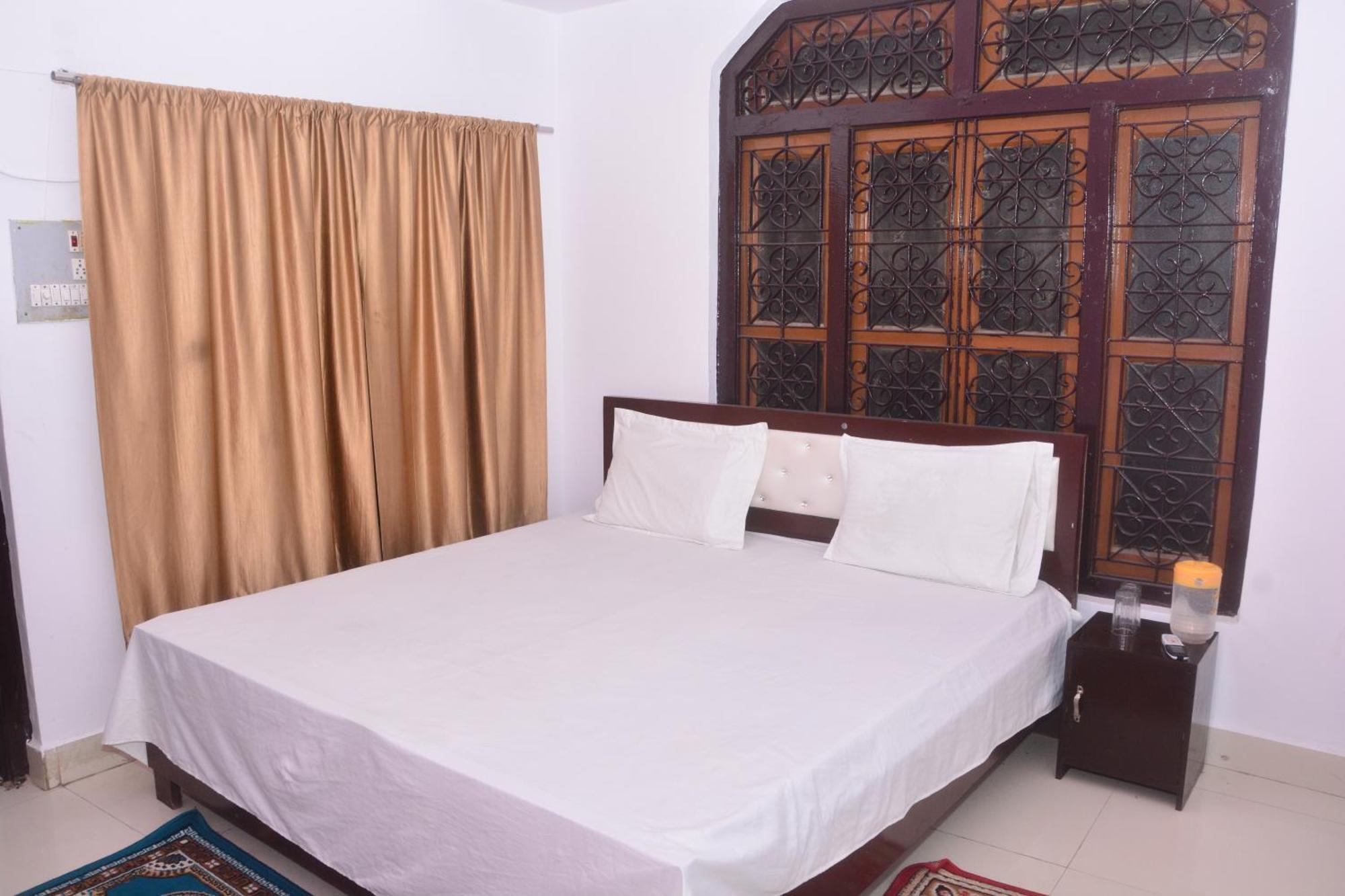 Hotel Chandrasha Villa Ayodhya Dham Ram Mandir 600 Meter Esterno foto